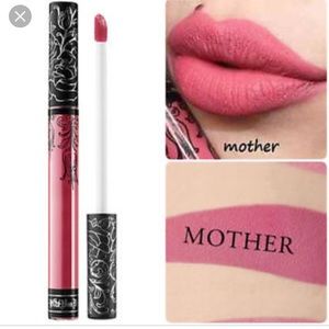 KAT VON D -Mother
Everlasting Liquid Lipstick